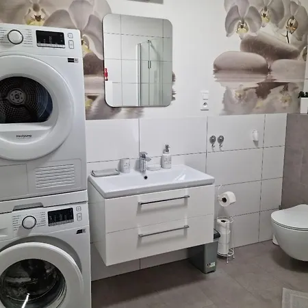 - Centrum Apartment